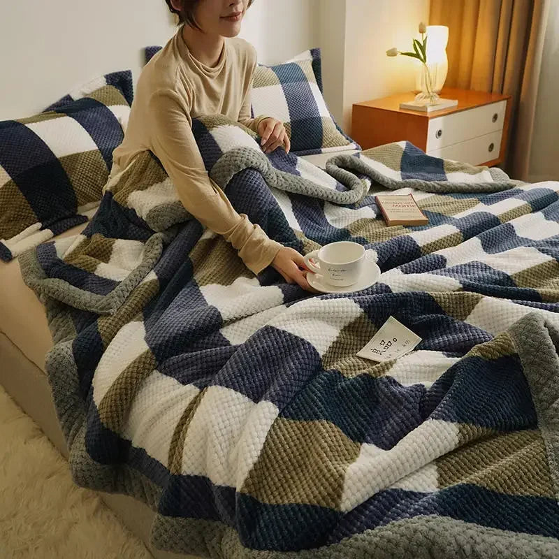 Modern Check Chenille Throw – Plush Knit Blanket for Couch, Bed & Everyday Comfort (Copy)